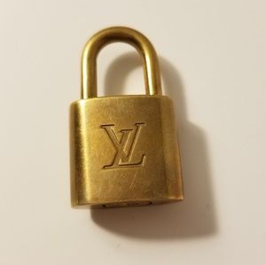 Louis Vuitton Lock 303 Final Sale